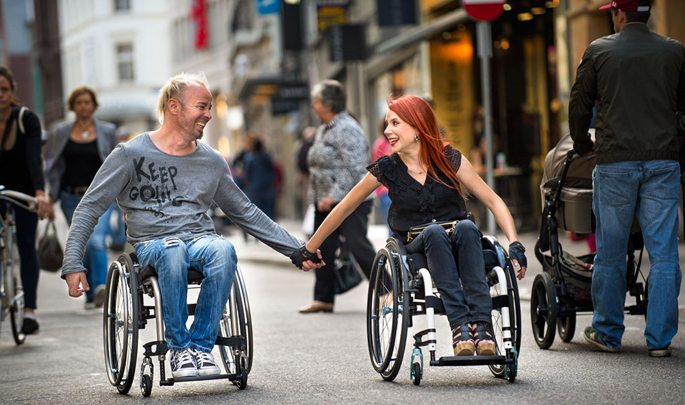 Kanters-Rollstuhl-KUSCHCHAMP-BE18 All unsere Rollstühle sind komfortabel gestaltet - Kanters Sanitätshaus